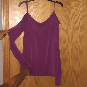 GAP activewear cold shoulder shirt
